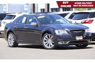 2019 Chrysler 300 Limited 2C3CCAEG5KH689438 2019 Chrysler 300 Limited