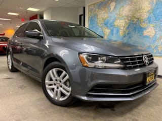 2018 Volkswagen Jetta 3VW167AJ2JM214325 2018 Volkswagen Jetta