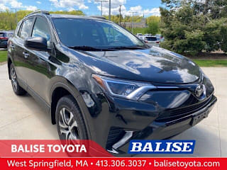 2018 Toyota RAV4 LE 2T3BFREV9JW712584 2018 Toyota RAV4 LE