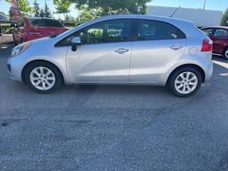 2014 Kia Rio 5-Door LX KNADM5A30E6324546 2014 Kia Rio 5-Door LX
