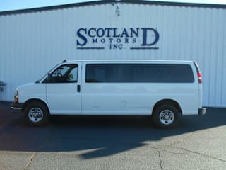 2016 Chevrolet Express Passenger 1GAZGPFG8G1214506 2016 Chevrolet Express Passenger