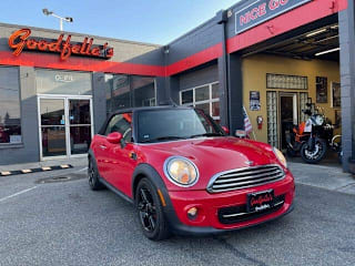 2014 MINI Convertible WMWZN3C57ET570081 2014 MINI Convertible