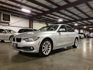 2017 BMW 3 Series 320i xDrive WBA8E5G38HNU45051 2017 BMW 3 Series 320i xDrive