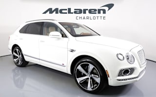 2017 Bentley Bentayga W12 First Edition SJAAC2ZVXHC012691 2017 Bentley Bentayga W12 First Edition