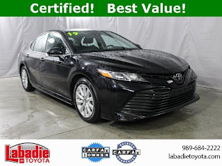 2019 Toyota Camry LE 4T1B11HK6KU802352 2019 Toyota Camry LE