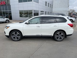 2017 Nissan Pathfinder Platinum 5N1DR2MM8HC634159 2017 Nissan Pathfinder Platinum