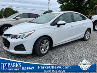 2019 Chevrolet Cruze LS 1G1BC5SM7K7107028 2019 Chevrolet Cruze LS
