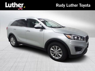 2017 Kia Sorento LX 5XYPGDA34HG233234 2017 Kia Sorento LX