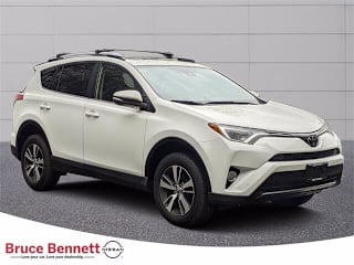 2018 Toyota RAV4 XLE JTMRFREV2JJ735878 2018 Toyota RAV4 XLE