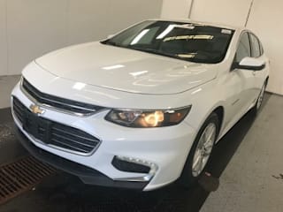 2017 Chevrolet Malibu 1G1ZE5ST2HF103094 2017 Chevrolet Malibu