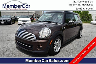 2011 MINI Cooper Clubman Base WMWZF3C53BTY00594 2011 MINI Cooper Clubman Base