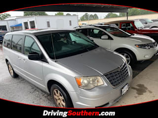 2010 Chrysler Town and Country LX 2A4RR2D18AR442229 2010 Chrysler Town and Country LX