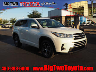 2018 Toyota Highlander LE 5TDZZRFH5JS259693 2018 Toyota Highlander LE
