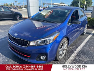 2017 Kia Forte5 3KPFN5A38HE127051 2017 Kia Forte5