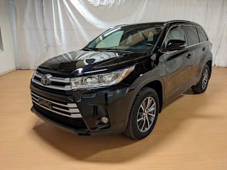 2018 Toyota Highlander XLE 5TDJZRFHXJS556391 2018 Toyota Highlander XLE