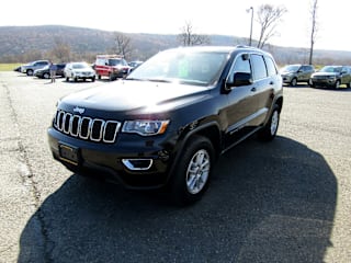 2018 Jeep Grand Cherokee Laredo E 1C4RJFAGXJC405818 2018 Jeep Grand Cherokee Laredo E