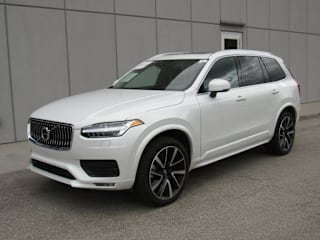 2021 Volvo XC90 T6 Momentum 7-Passenger YV4A22PK9M1681631 2021 Volvo XC90 T6 Momentum 7-Passenger