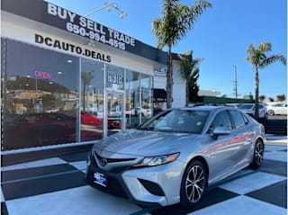 2020 Toyota Camry SE 4T1G11AK0LU327749 2020 Toyota Camry SE