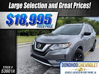2017 Nissan Rogue SV 5N1AT2MT4HC815660 2017 Nissan Rogue SV