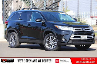 2019 Toyota Highlander XLE 5TDJZRFH2KS587930 2019 Toyota Highlander XLE