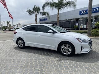 2019 Hyundai Elantra SEL 5NPD84LF1KH468441 2019 Hyundai Elantra SEL