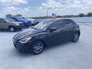 2020 Toyota Yaris XLE 3MYDLBJV8LY700889 2020 Toyota Yaris XLE