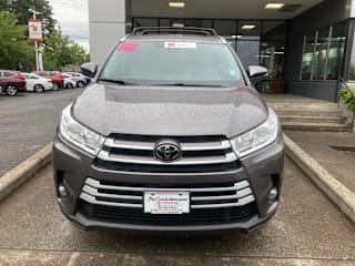 2019 Toyota Highlander XLE 5TDJZRFH9KS569151 2019 Toyota Highlander XLE