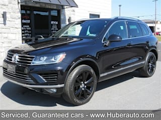 2017 Volkswagen Touareg V6 Wolfsburg WVGRF7BP7HD004460 2017 Volkswagen Touareg V6 Wolfsburg