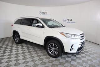 2019 Toyota Highlander XLE 5TDJZRFH6KS599773 2019 Toyota Highlander XLE