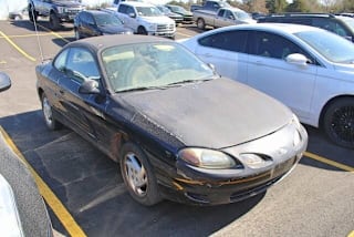 2002 Ford Escort 3FAFP11342R102138 2002 Ford Escort