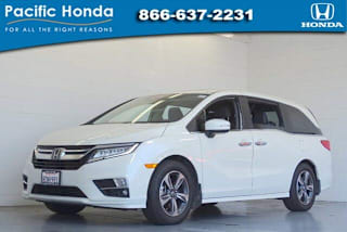 2018 Honda Odyssey Touring 5FNRL6H85JB028052 2018 Honda Odyssey Touring