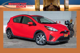 2018 Toyota Prius c Three JTDKDTB31J1602732 2018 Toyota Prius c Three