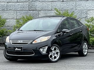 2011 Ford Fiesta SEL 3FADP4CJ1BM121067 2011 Ford Fiesta SEL