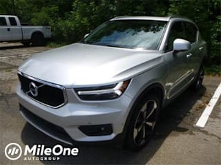2019 Volvo XC40 T5 Momentum YV4162UK5K2052092 2019 Volvo XC40 T5 Momentum