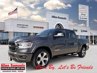 2019 Ram Pickup 1500 1C6RREJT5KN792632 2019 Ram Pickup 1500