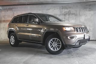 2018 Jeep Grand Cherokee Laredo 1C4RJFAGXJC318808 2018 Jeep Grand Cherokee Laredo