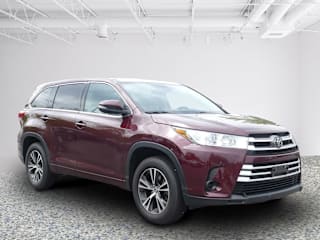 2017 Toyota Highlander LE 5TDZARFH9HS032010 2017 Toyota Highlander LE