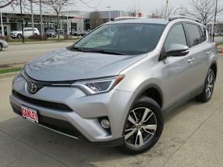 2017 Toyota RAV4 XLE 2T3RFREV0HW668855 2017 Toyota RAV4 XLE