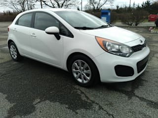 2014 Kia Rio 5-Door KNADM5A32E6401238 2014 Kia Rio 5-Door