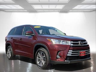 2018 Toyota Highlander XLE 5TDJZRFH7JS876011 2018 Toyota Highlander XLE