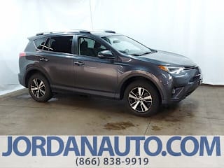 2018 Toyota RAV4 XLE JTMRFREV0JJ234777 2018 Toyota RAV4 XLE