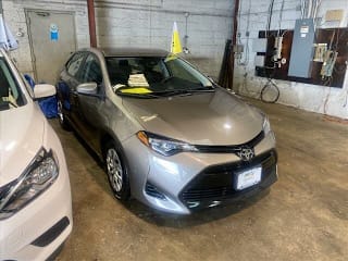 2018 Toyota Corolla LE 5YFBURHE1JP845724 2018 Toyota Corolla LE