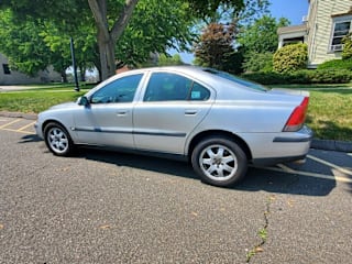 2002 Volvo S60 2.4T YV1RH58D822147236 2002 Volvo S60 2.4T