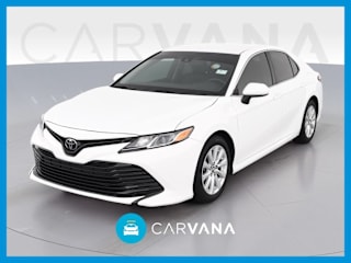 2018 Toyota Camry LE 4T1B11HK2JU621098 2018 Toyota Camry LE