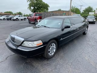 2008 Lincoln Town Car Executive 2L1FM88W78X652811 2008 Lincoln Town Car Executive