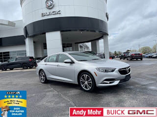 2019 Buick Regal Sportback Preferred II W04GM6SX8K1068120 2019 Buick Regal Sportback Preferred II