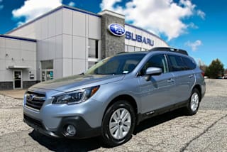 2018 Subaru Outback 2.5i Premium 4S4BSACC4J3268091 2018 Subaru Outback 2.5i Premium