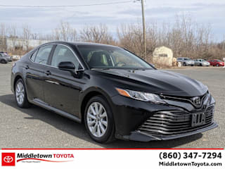 2018 Toyota Camry LE 4T1B11HK0JU669490 2018 Toyota Camry LE