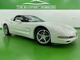 2002 Chevrolet Corvette Base 1G1YY22G825100637 2002 Chevrolet Corvette Base