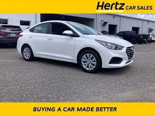 2019 Hyundai Accent SE 3KPC24A31KE058300 2019 Hyundai Accent SE